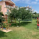 Διαμέρισμα Rosa *