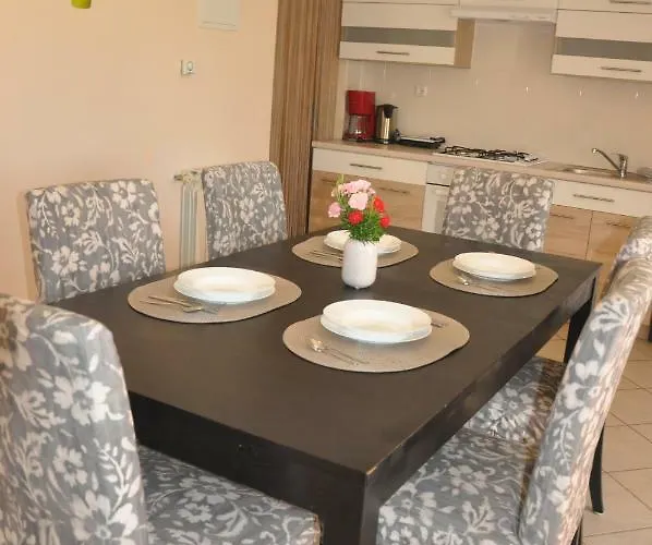 Rosa Apartment *