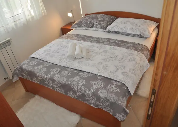 Rosa Apartment