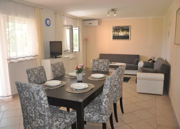 Rosa Apartment *