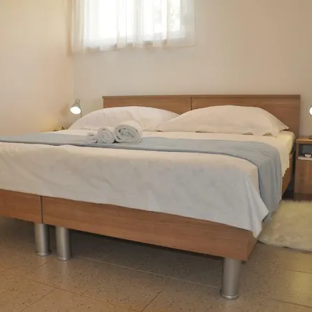 Rosa Apartamento Umago