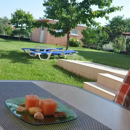 Rosa Apartamento Umago